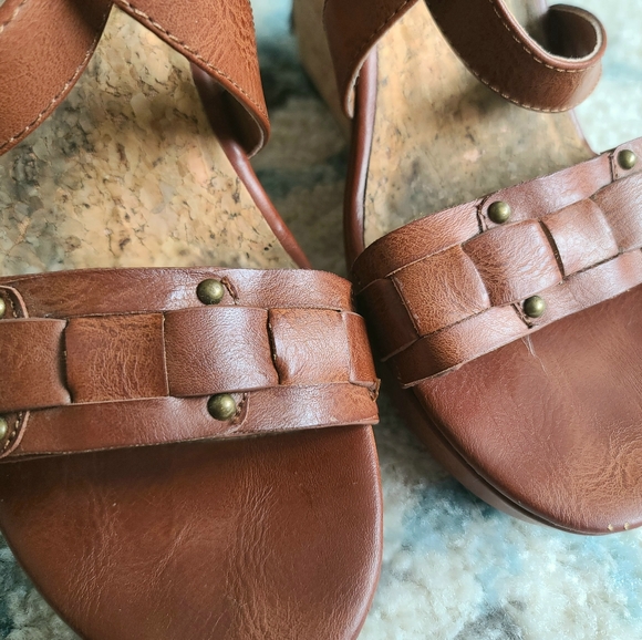 Maurices Rosie Cork Wedge Sandles - Picture 4 of 10